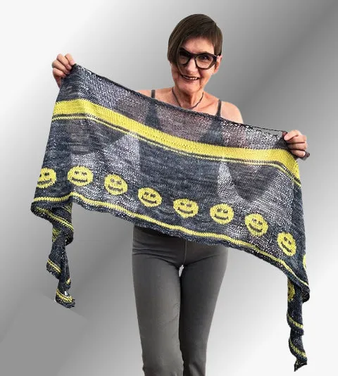 All smiles shawl, knit kit