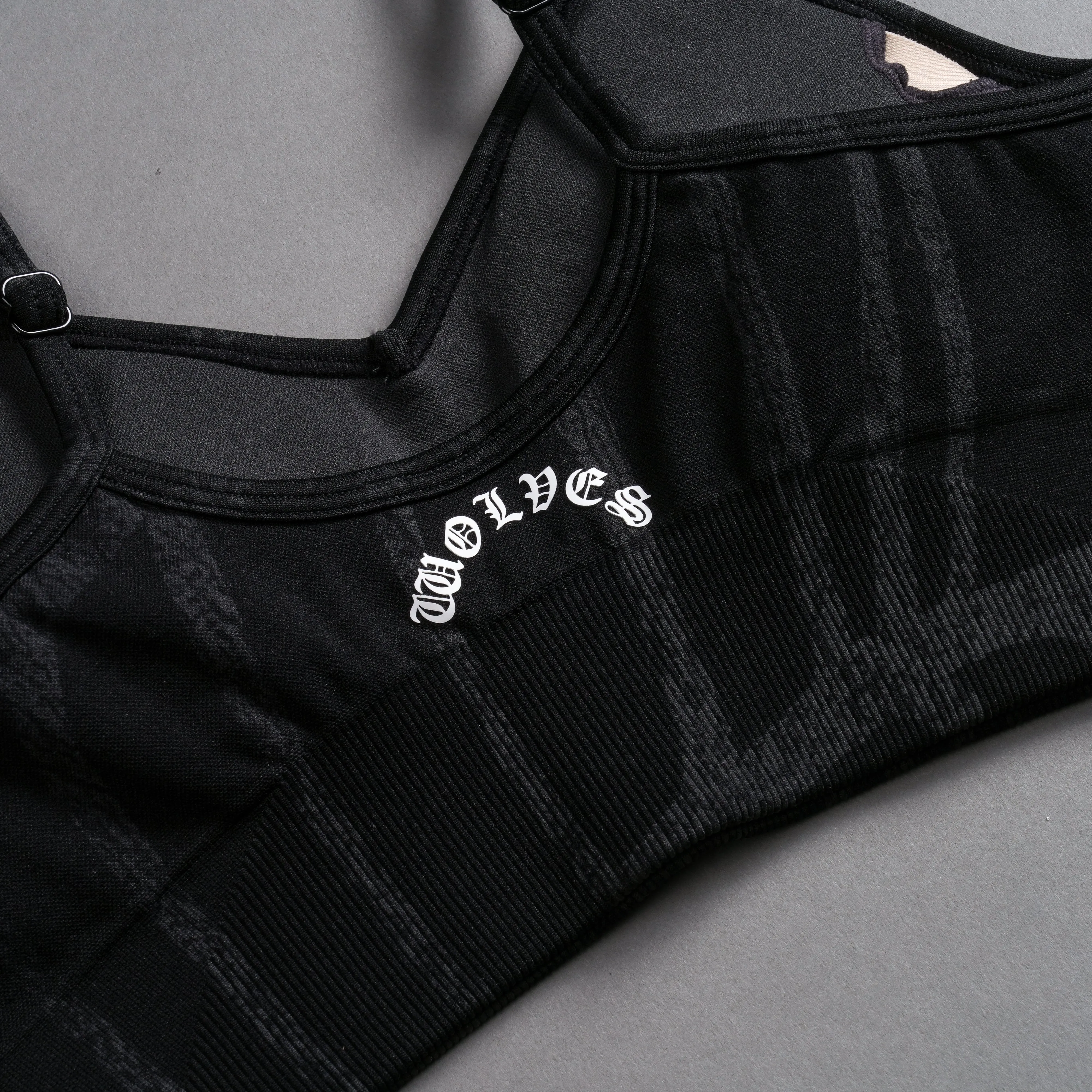 Chopper "Everson Seamless" Sports Bra in Black Symbiote Web V2