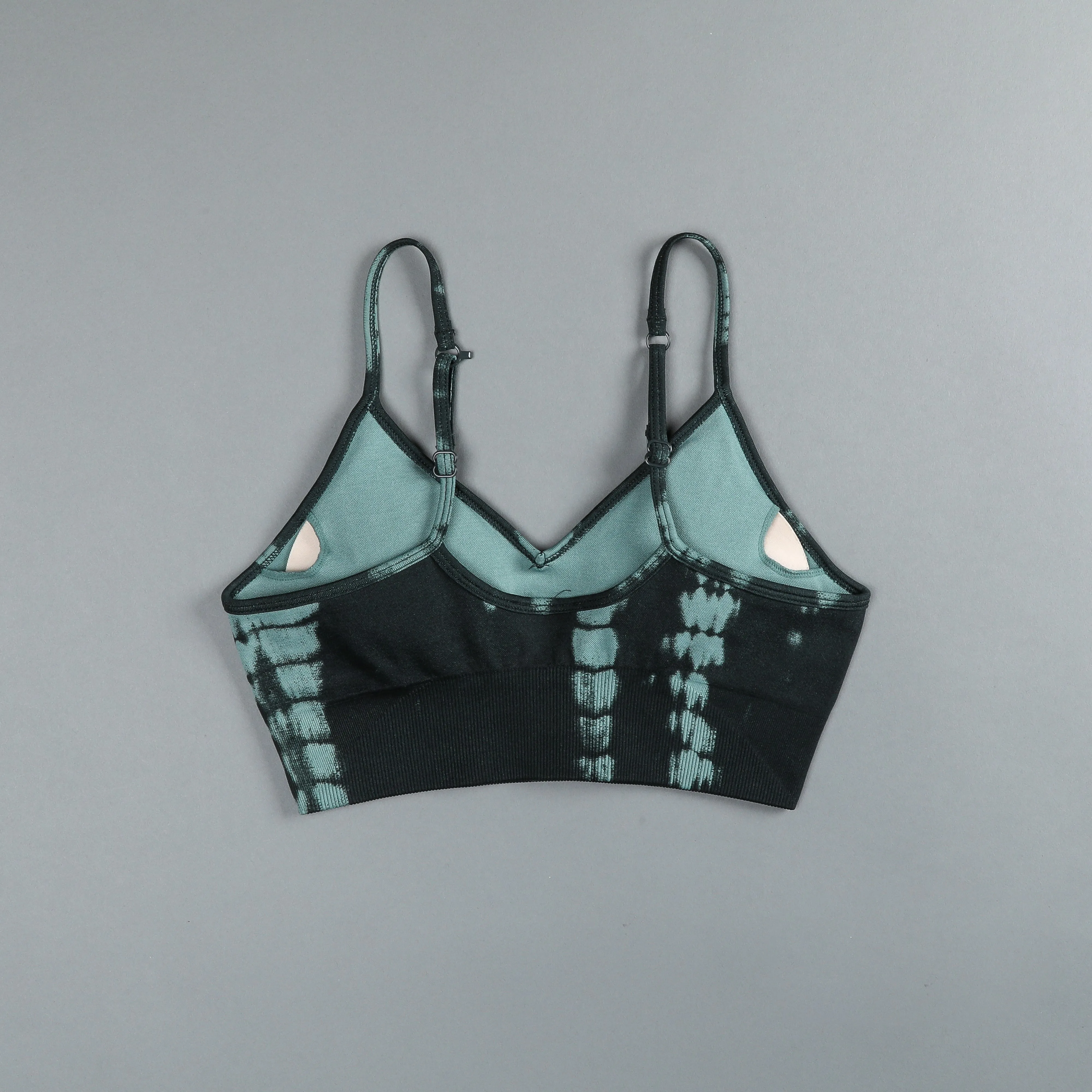 Lone "Everson Seamless" Sports Bra in Jade Green Serpent