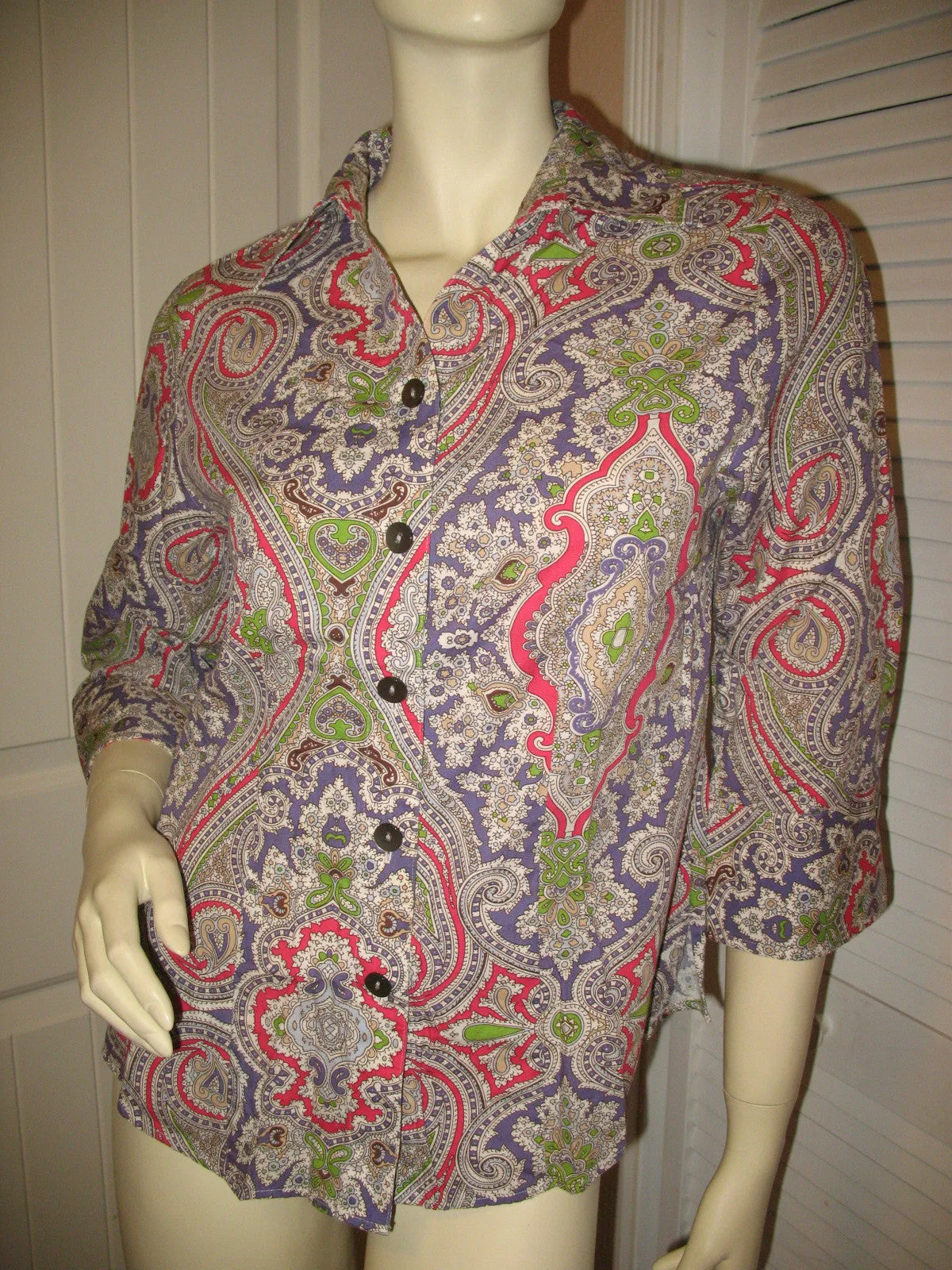 Womens Tops Multi Color Colored PINK PURPLE WHITE GREEN Paisley Print 3/4 Sleeve Button Down Shirt TOP 6 Small